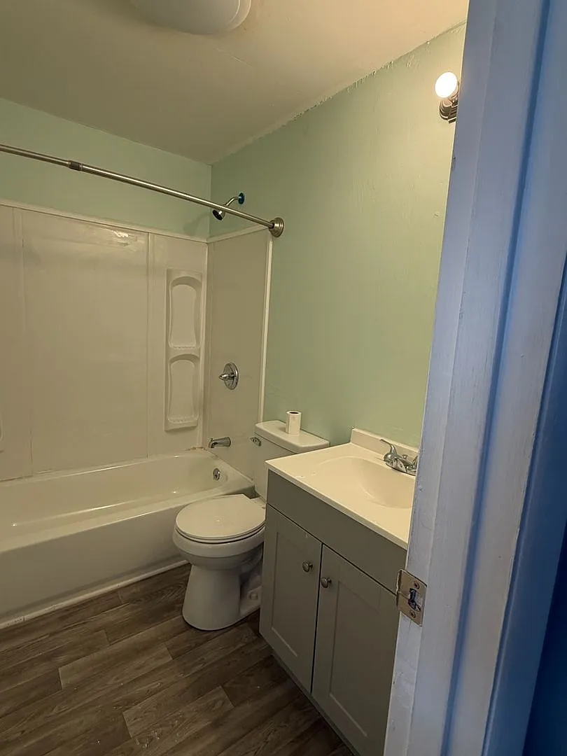 Apt A - 1 bedroom 1 bath in Fayette City — Photo 4