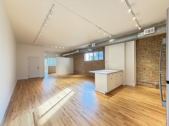 4th image of 3138 N Lincoln Ave APT 2R