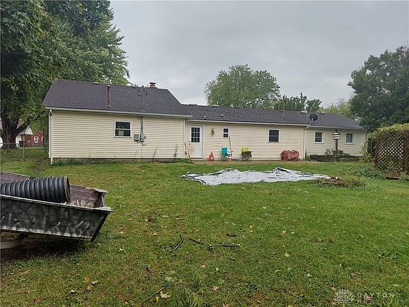 2nd image of 114 Parkgrove Dr