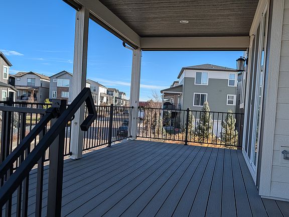 Entry deck