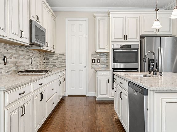 5th image of 12394 Tibbetts St