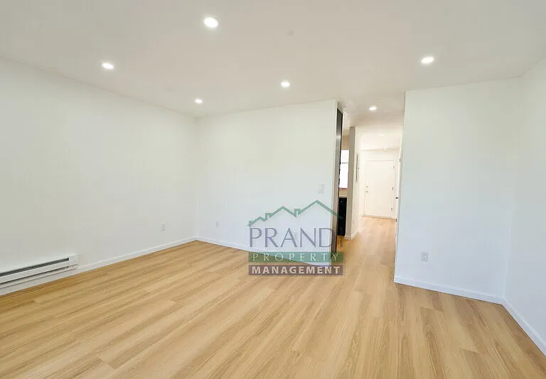 100 Marin Center Dr #64 — Photo 5