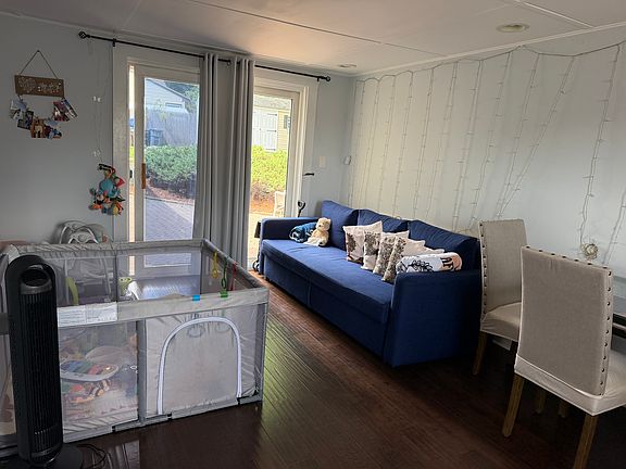 3rd image of 19 Buckman St #A