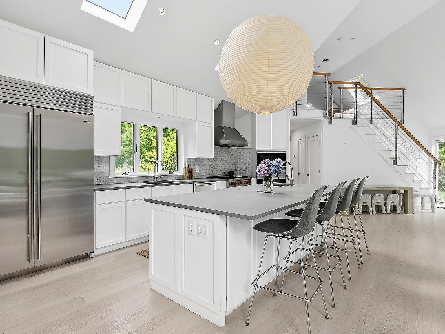 Renovated-Modern East Hampton Hideaway — Photo 3
