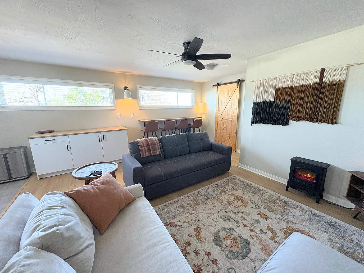 Studio, 650 sqft, $1,950 — Photo 1