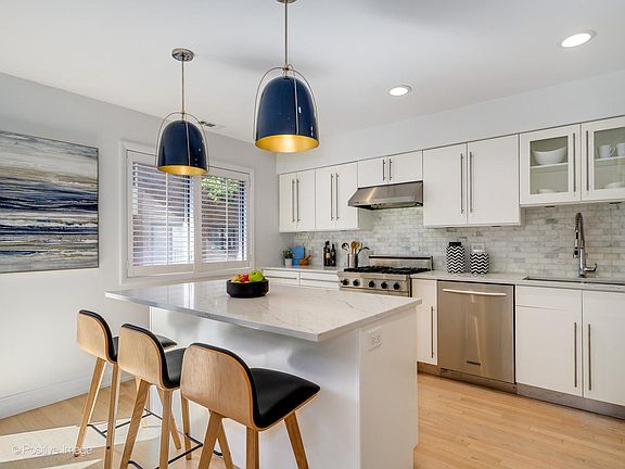 4th image of 2053 N Halsted St #C