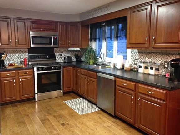 Like new appliances included