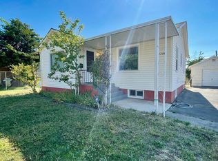 1206 S 6th Ave, Yakima, WA
