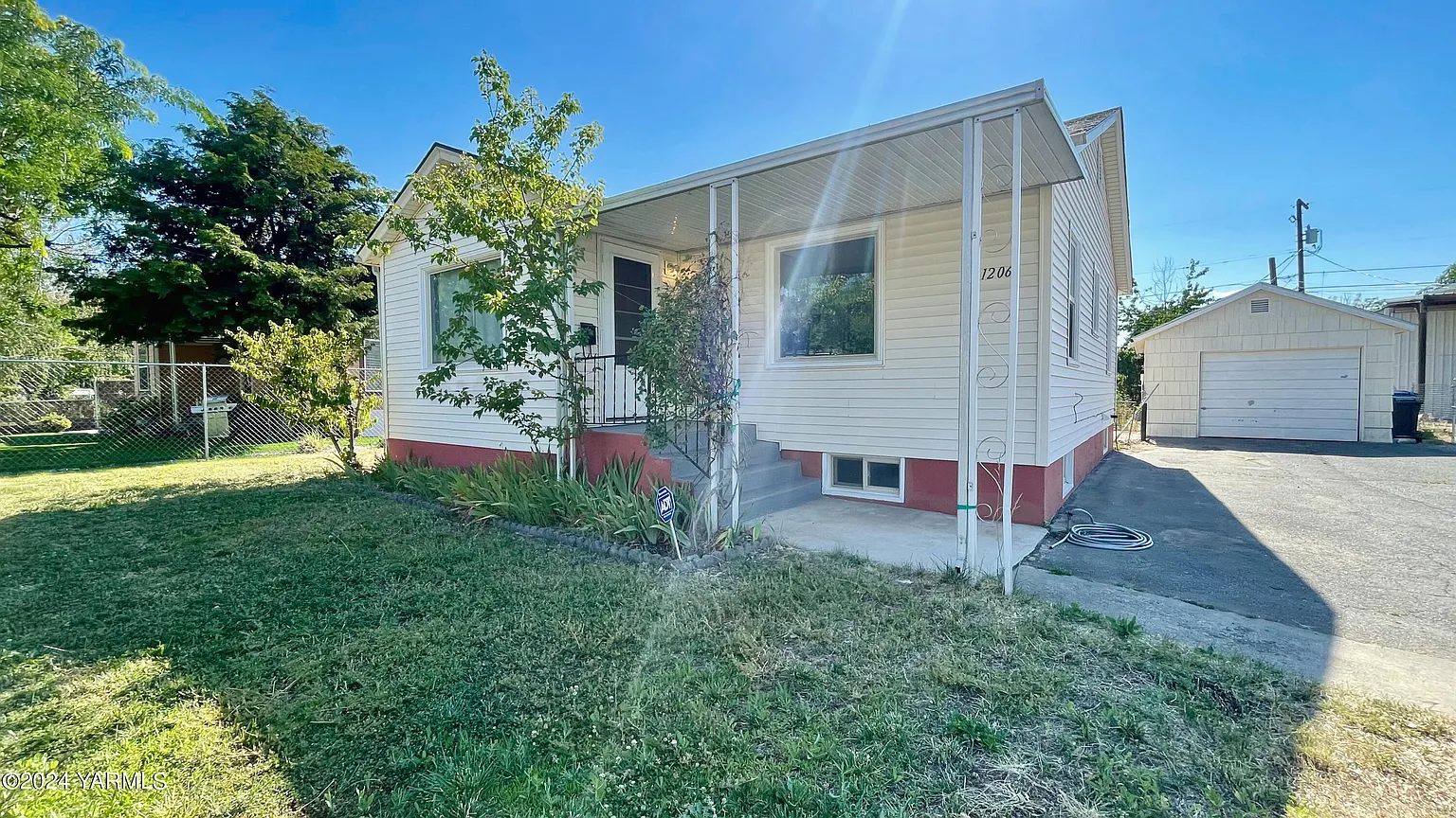 1206 S 6th Ave photo 1