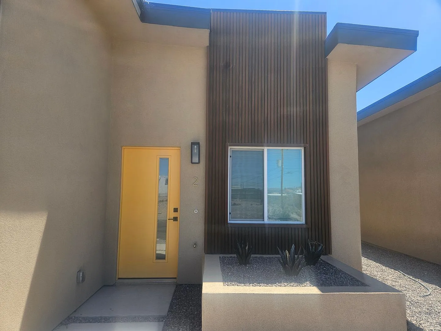 181 Hacienda Loop — Photo 2