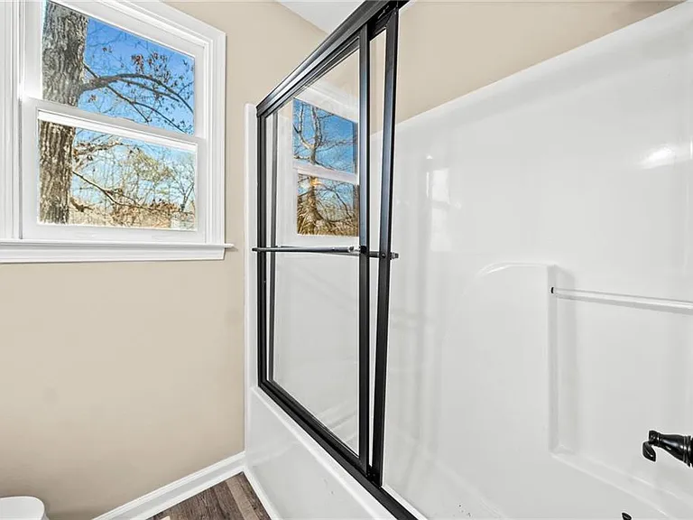 228 Hawkins Farm Cir — Photo 29