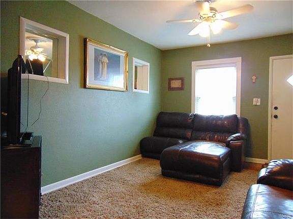 3rd image of 6421 Hoffman Ave