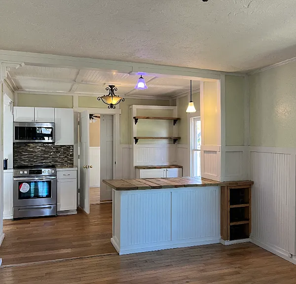 3534 Haines Rd N — Photo 2