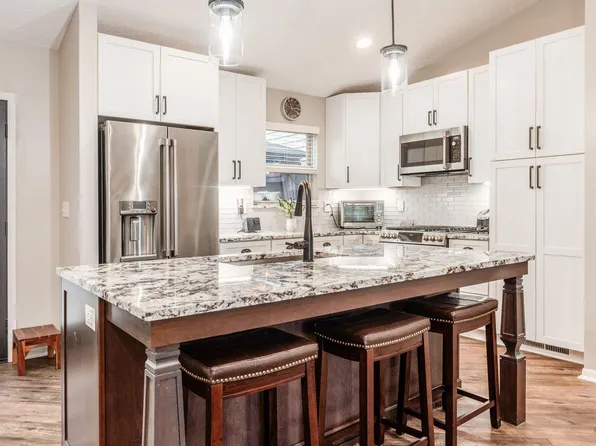 2817 Westrock Dr, Hilliard, OH 43026