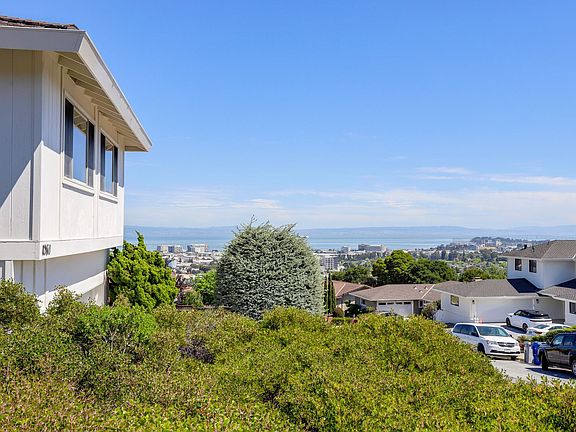 4th image of 1260 Encina Dr