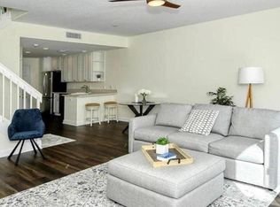 1743 Burgos Dr, Sarasota, FL 34238