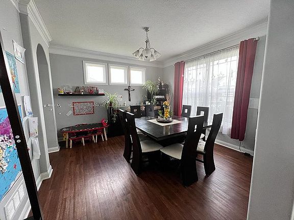 4th image of 2067 Derby Dr