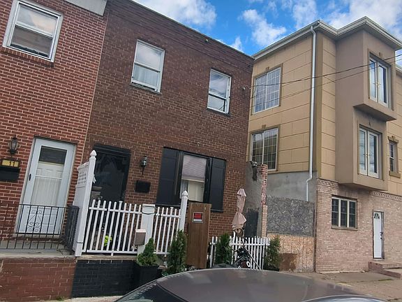 3rd image of 609 Jackson St