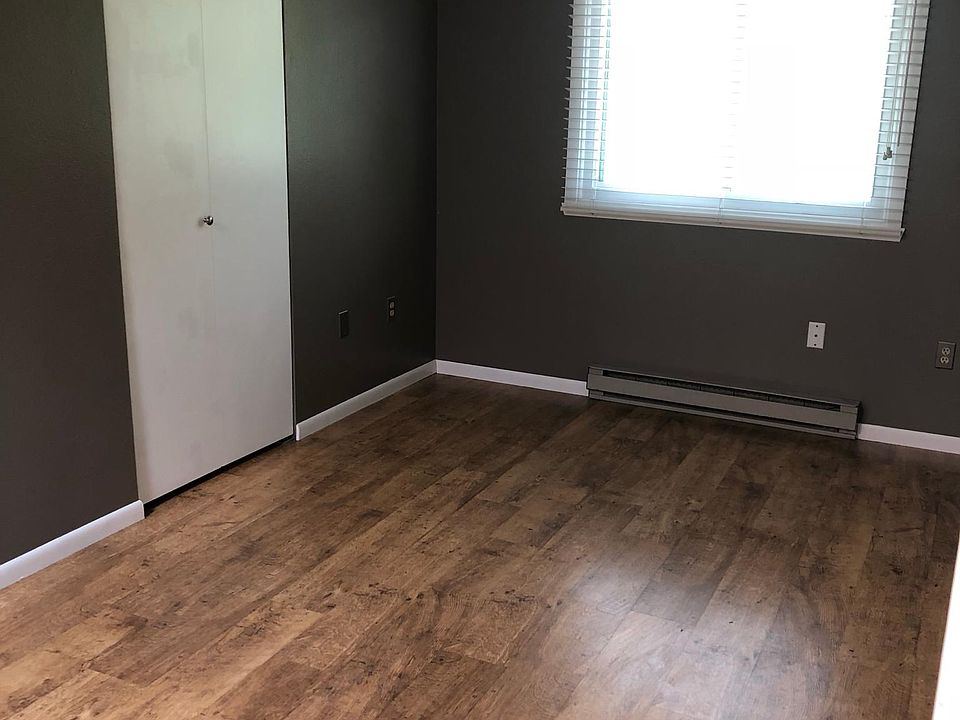1st image of 2834 26th Street Cir S