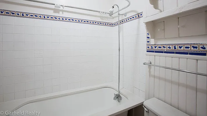 Rented by Garfield Realty  | media 33