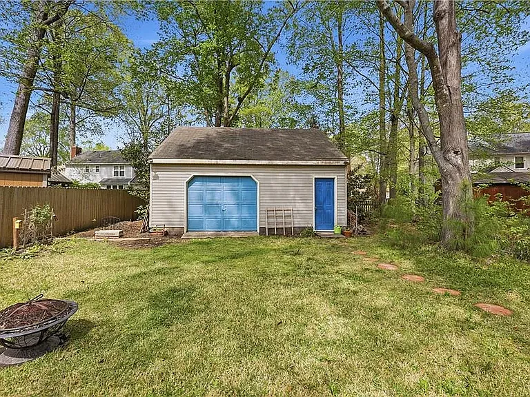 708 Marston Dr — Photo 23