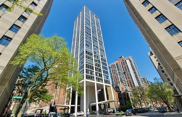 1st image of 1300 N Astor St Unit 8C