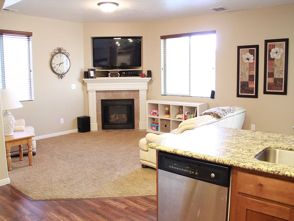 1st image of 948 Village Bend Ln