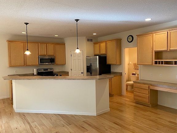 3rd image of 5268 Greenwood Dr