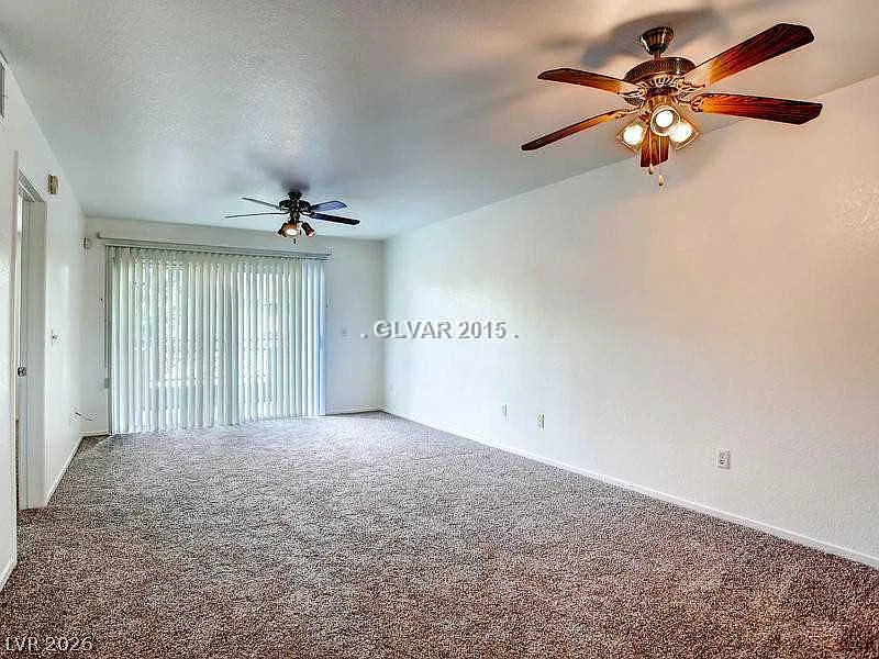 2 bed, 2.5 bath, 948 sqft, $1,400 — Photo 3