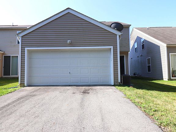 3rd image of 2840 Hillstone St