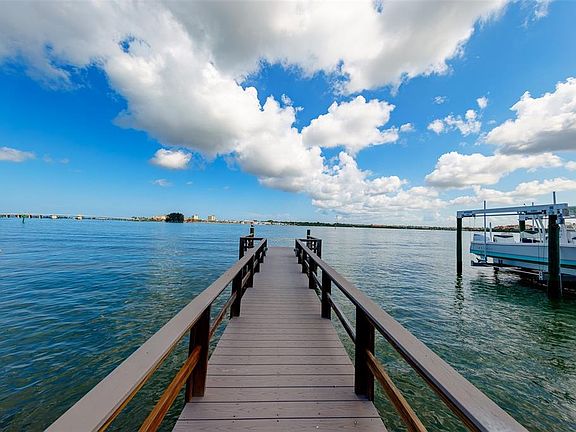 4th image of 814 BAY POINT DRIVE