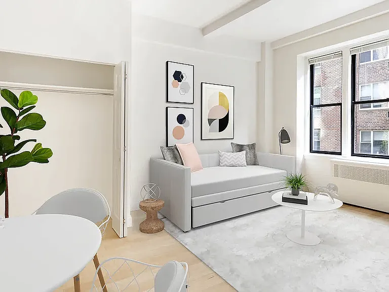 228 W 71st St #10L — Photo 19
