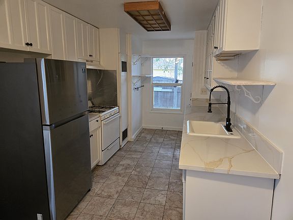 4th image of 5201 Burlingame Ave #5201