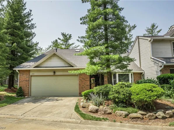 1723 Rock Hill Ln, Akron, OH 44313