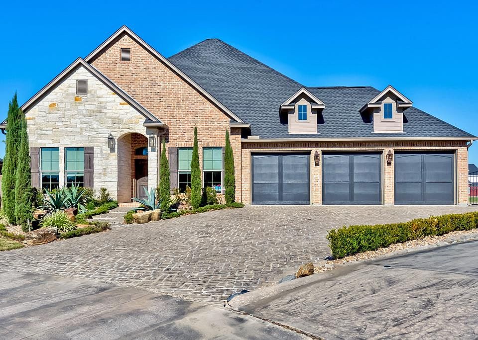 1st image of 7948 Golfhill Dr