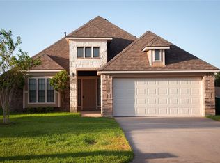 800 Cobble Gate Dr, Brenham, TX 77833