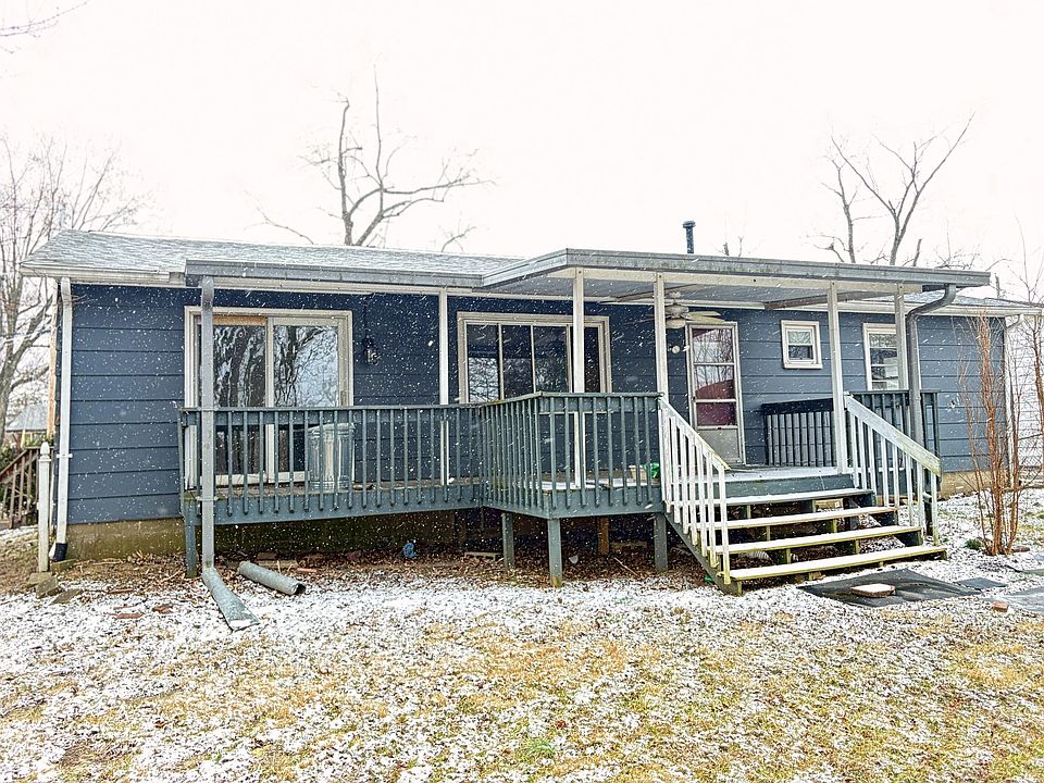 2nd image of 3374 Pine Tree Ln