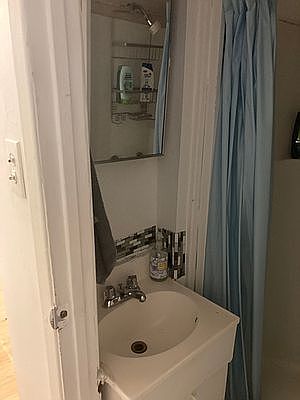 4th image of 165 E 99th St APT 1