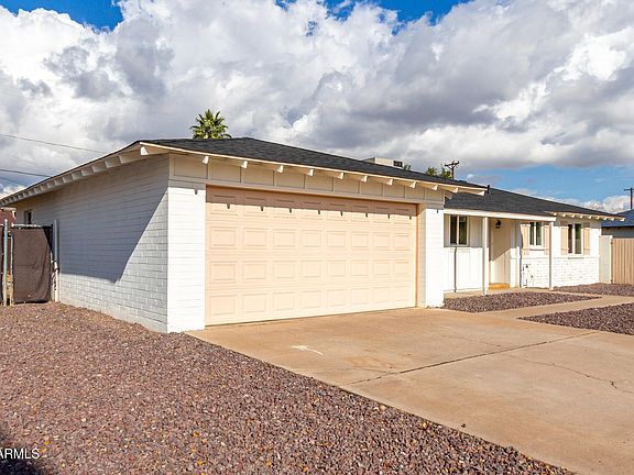 3rd image of 1602 W DUNLAP Avenue