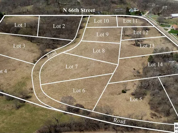 6404 Howell St, Omaha, NE 68152