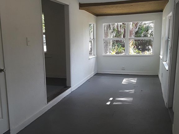 3rd image of 3706 Royal Palm Ave