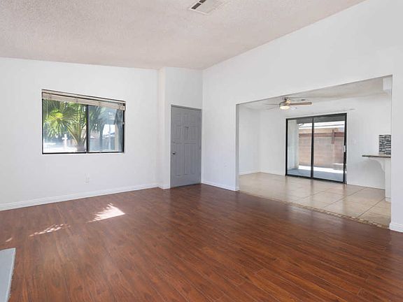 5th image of 619 E Avenue J9