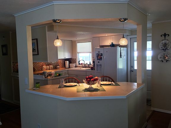 4th image of 98 N Warner Dr