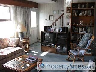 4th image of 35 Shepherd Ln