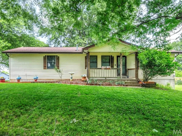 1 Towers Ln, Saint Charles, MO 63304
