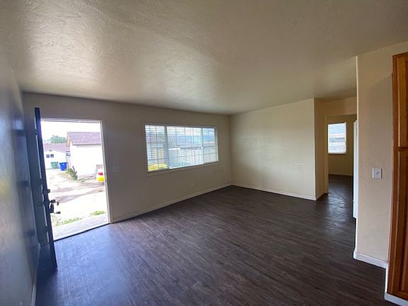 2nd image of 1749 Vosti Ave #3U