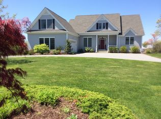 138 Springville Rd, Hampton Bays, NY 11946