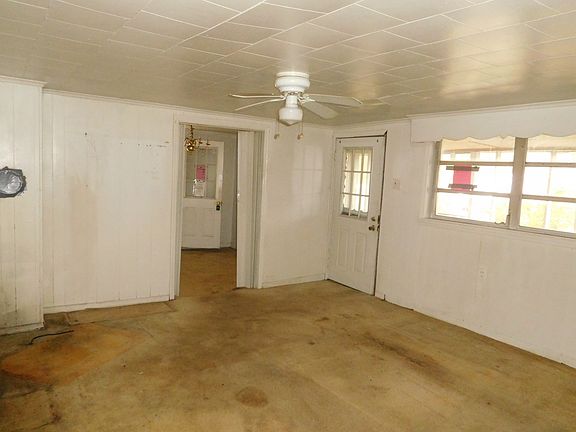 Additional Living Room