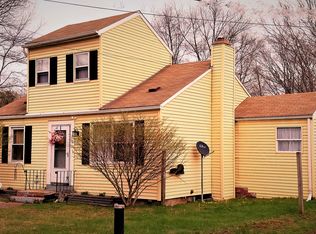 6 Gundrum Point Rd, Averill Park, NY 12018