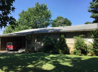 2163 S Valley Rd, Springfield, MO 65804